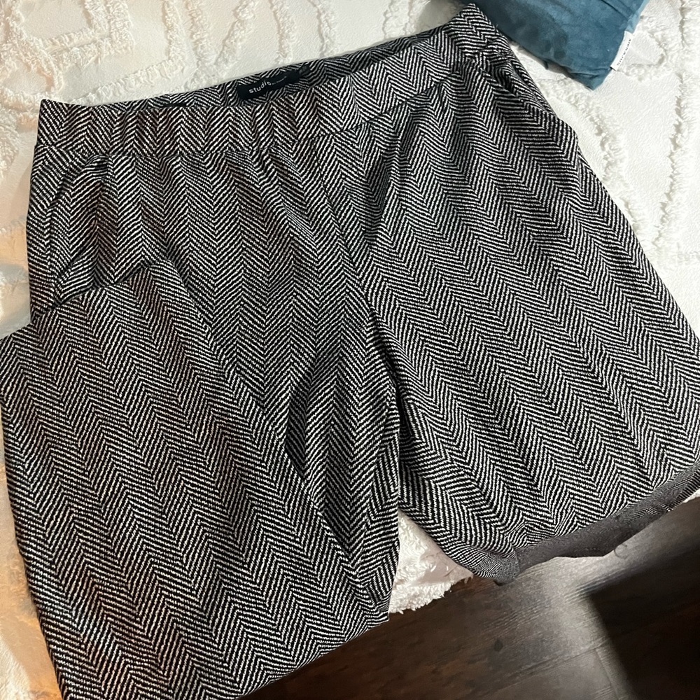 Torrid 2x short dress pants never worn
